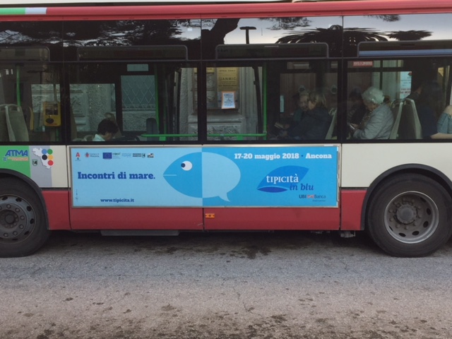 pubblicità negli autobus ad ancona